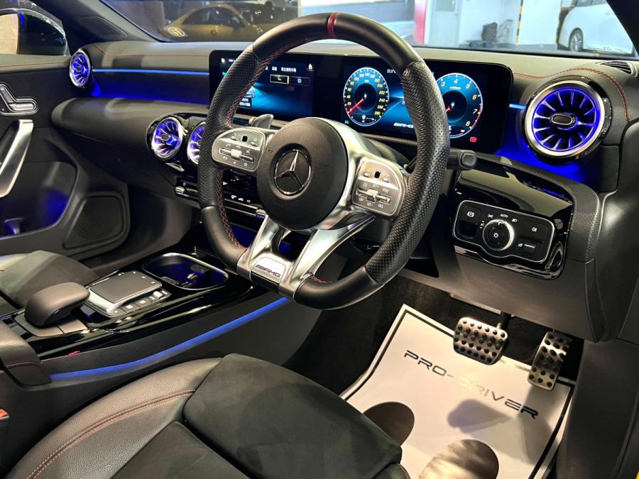 CLA35 AMG 4MATIC COUPE - Image 4